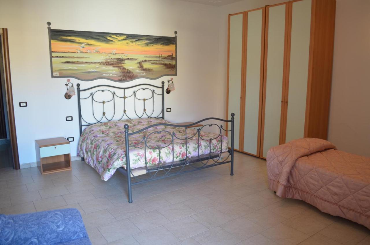 Hotel Al Pasarat Comacchio Exterior foto